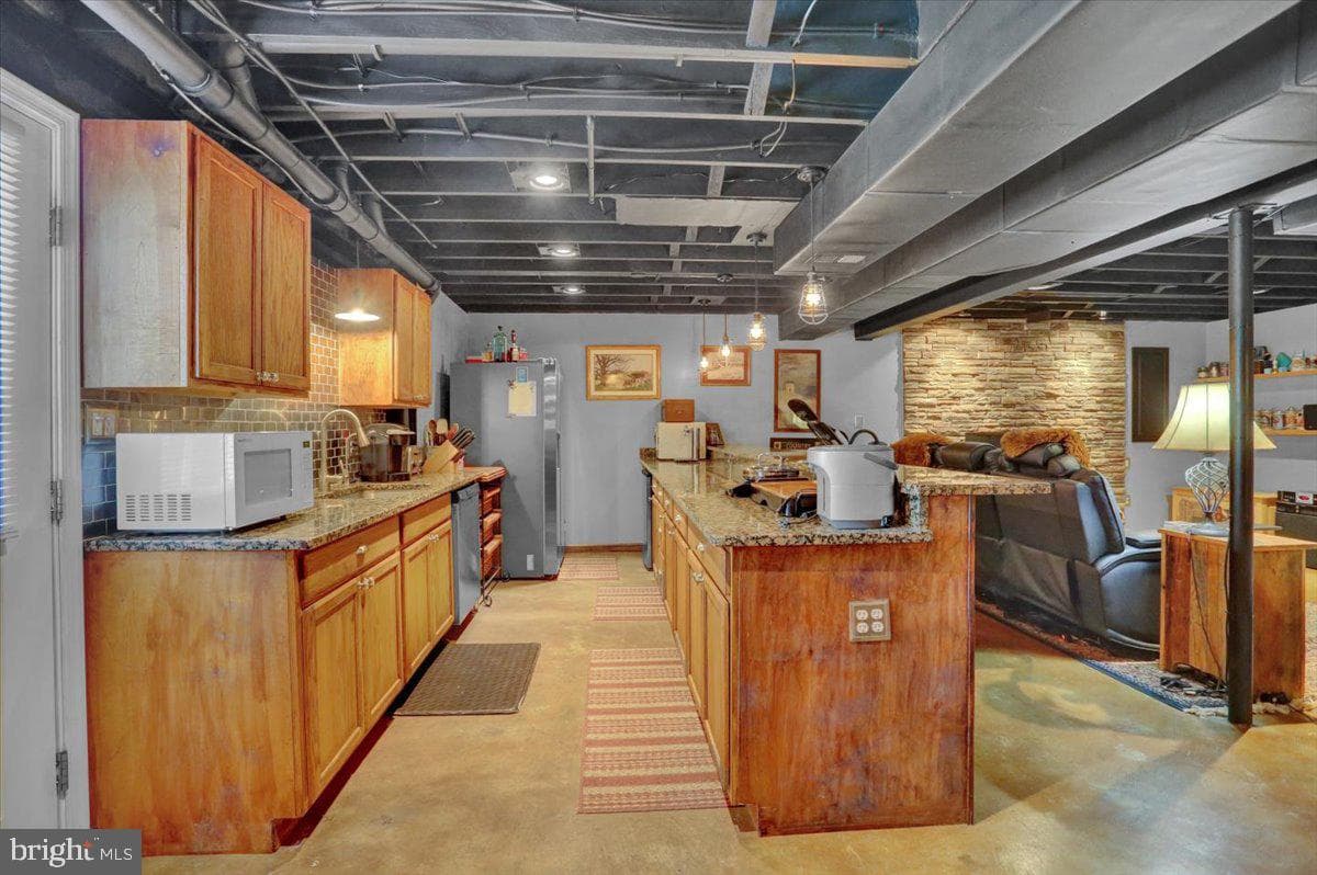 59 Sunglo Drive photo 49