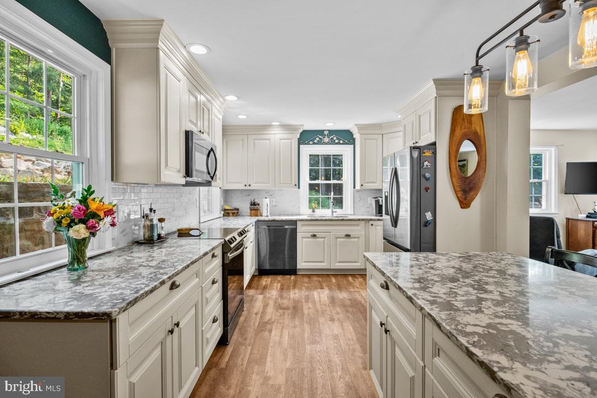 97 Hartline Road photo 9