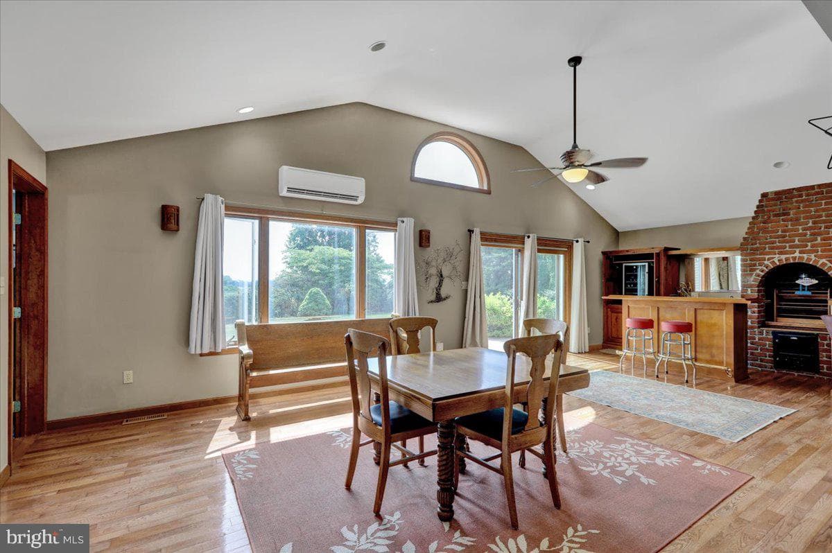 831 N Church Road photo 12