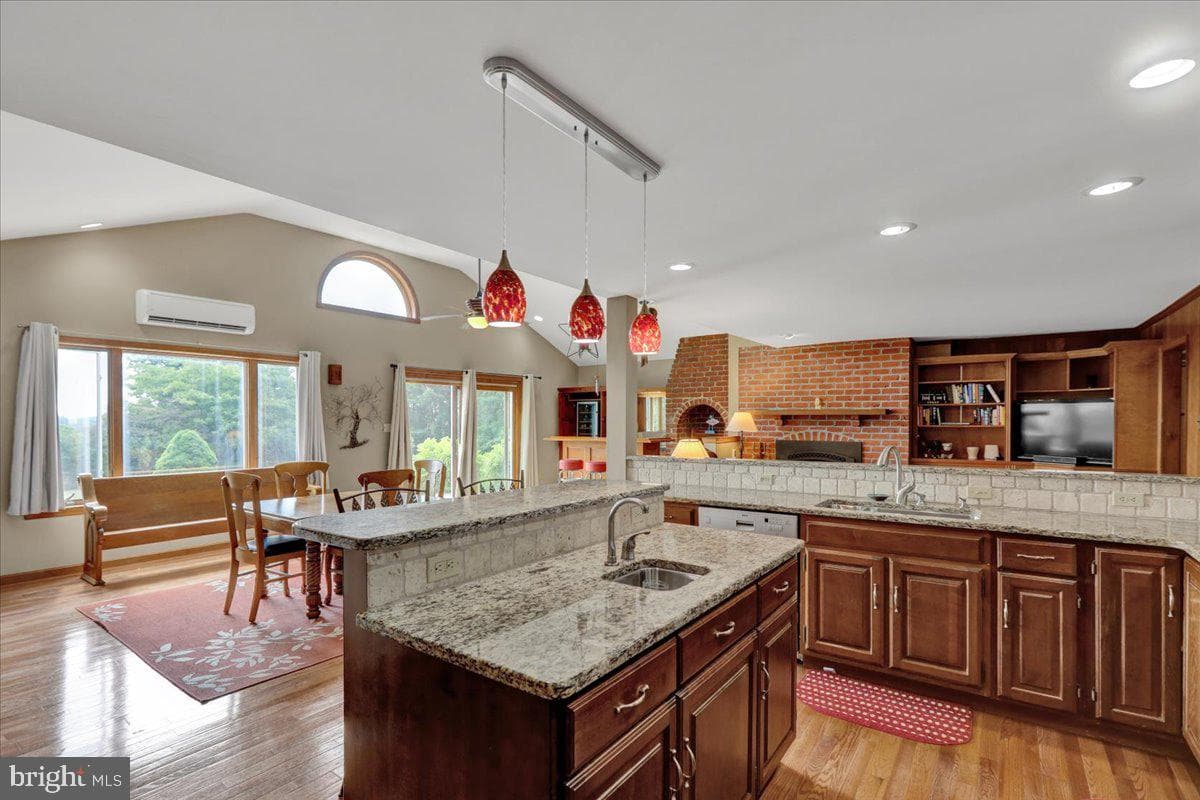 831 N Church Road photo 13