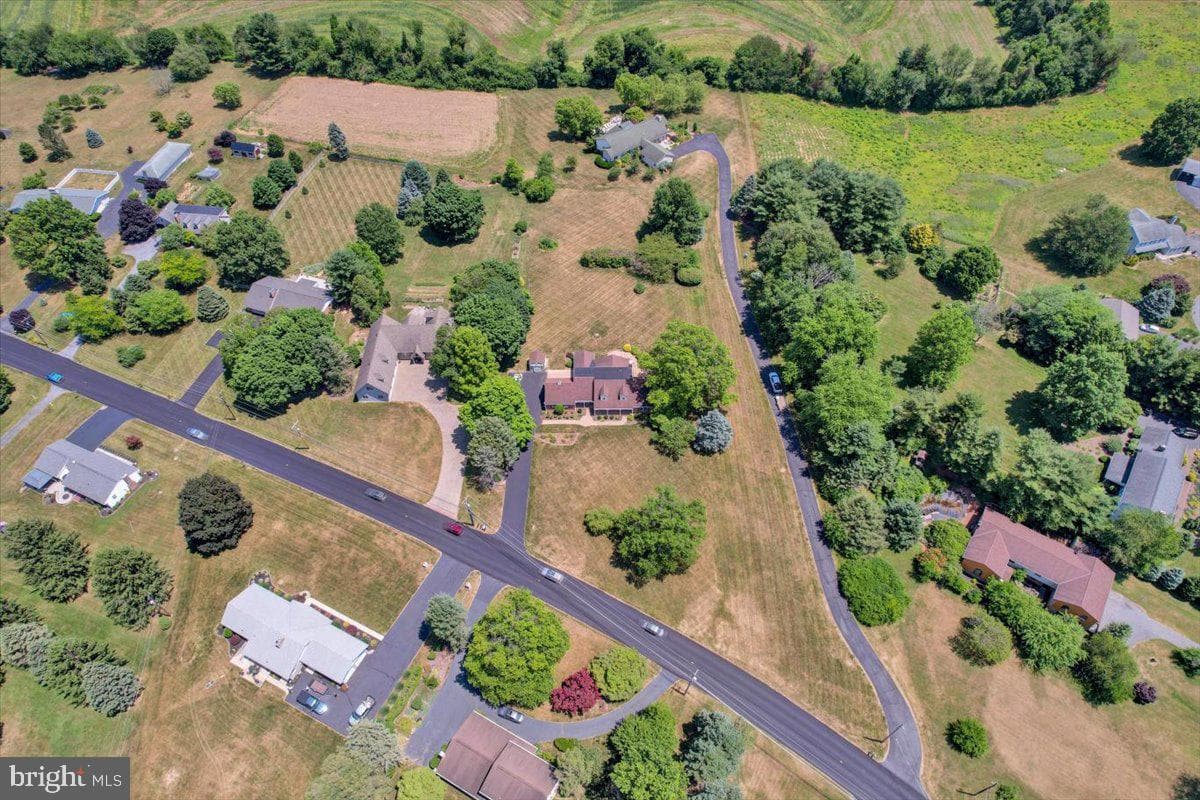 831 N Church Road photo 40