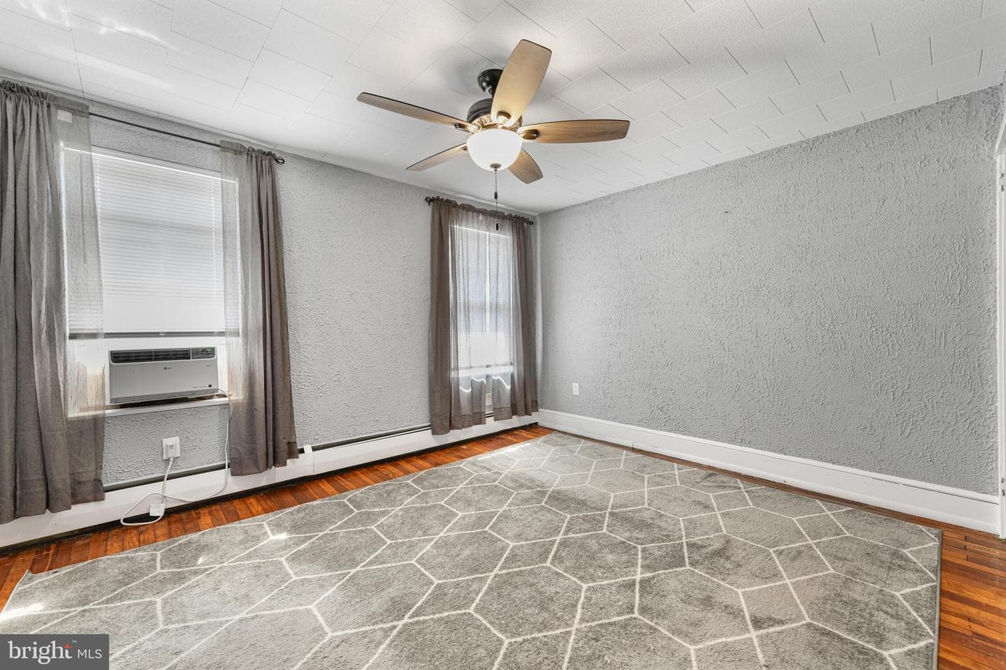 1348 Birch Street photo 11