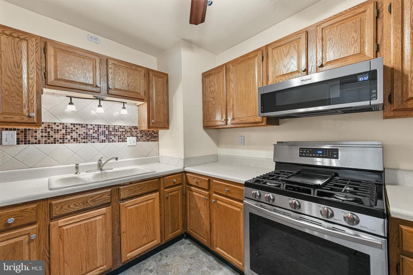 1348 Birch Street photo 8