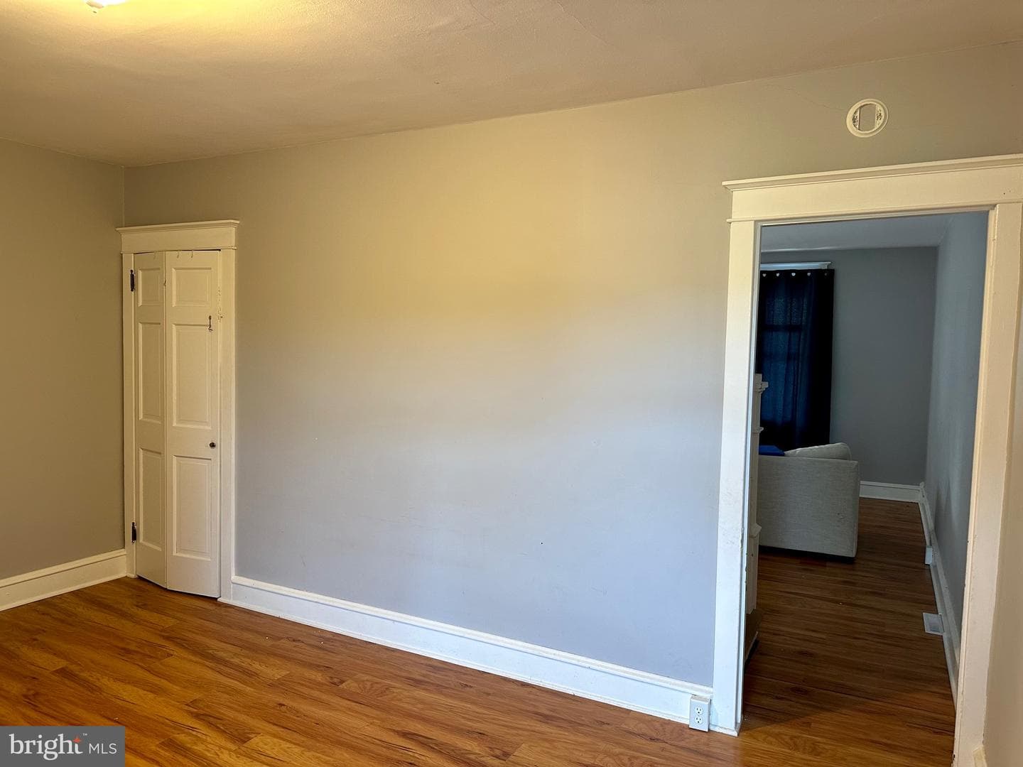 136 W Poplar Street photo 6