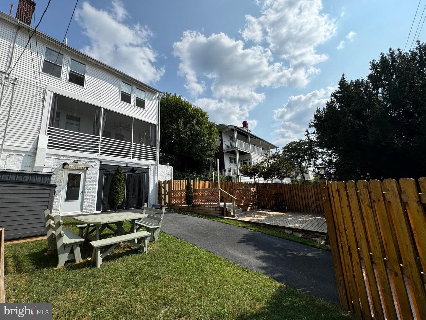 1318 Hampden Boulevard photo 34