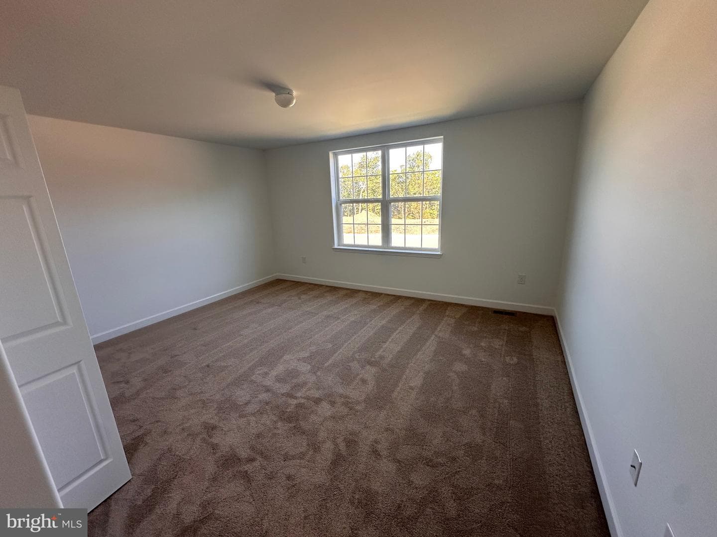 142 Portia Boulevard photo 11