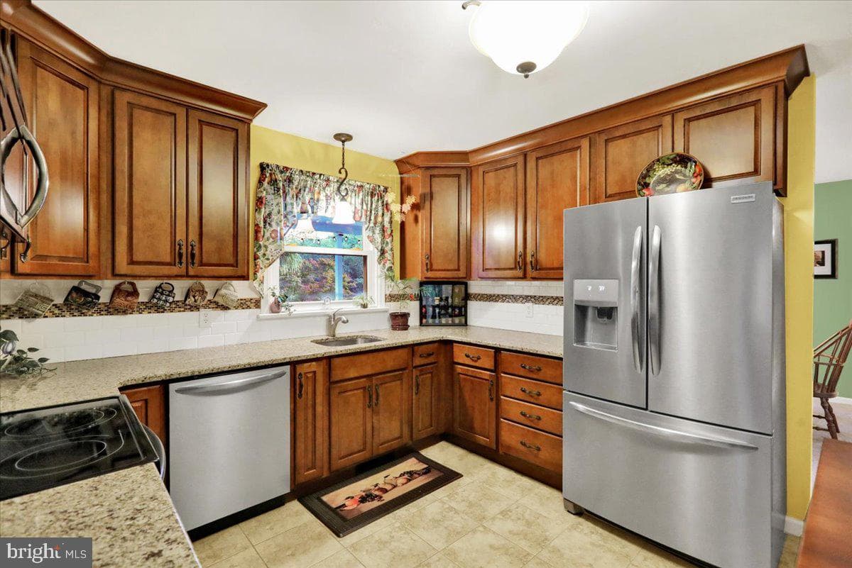 5050 Meadow Lane photo 12