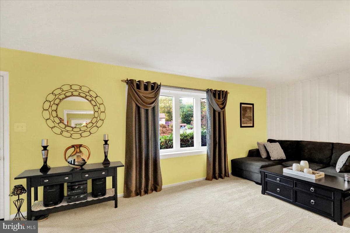 5050 Meadow Lane photo 9