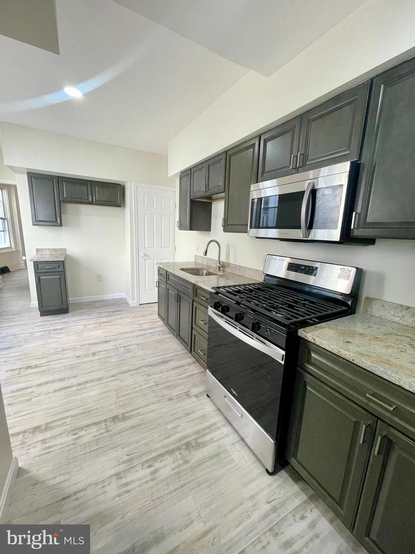 1119 Marion Street photo 10