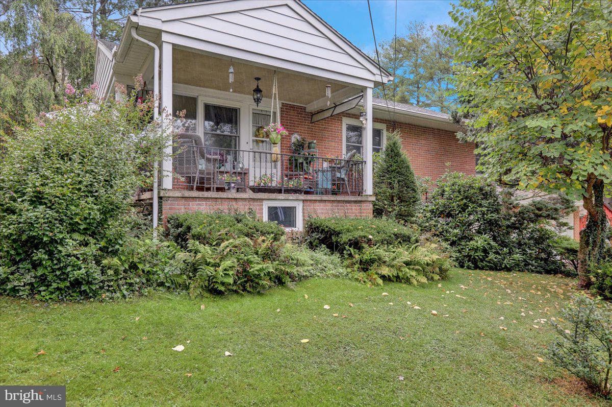 185 W Madison Street photo 10