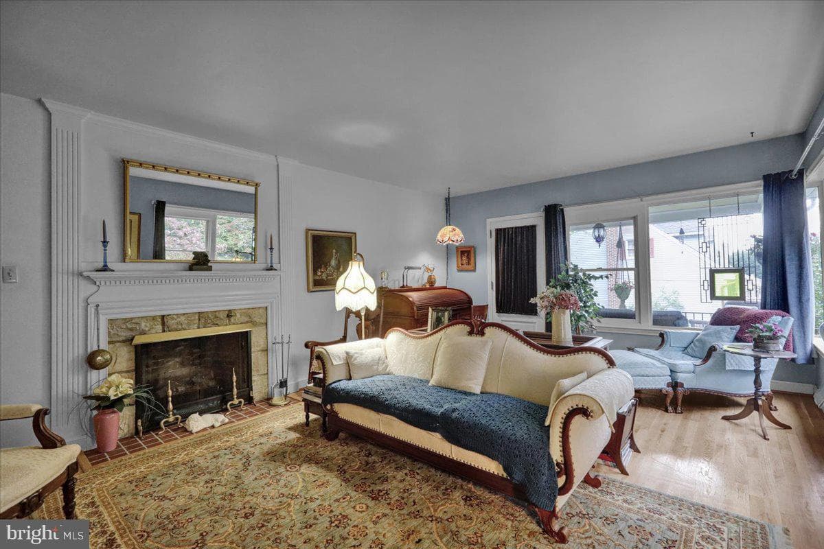 185 W Madison Street photo 18