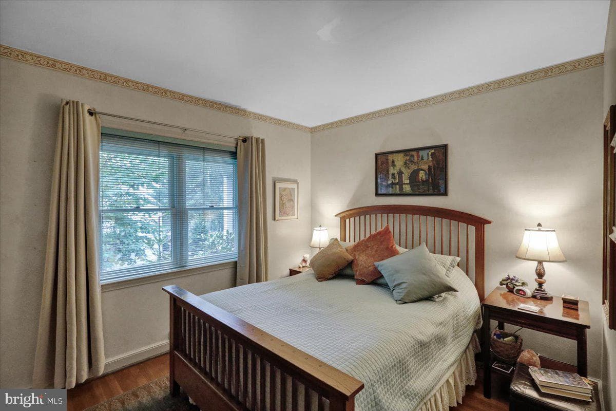 185 W Madison Street photo 22