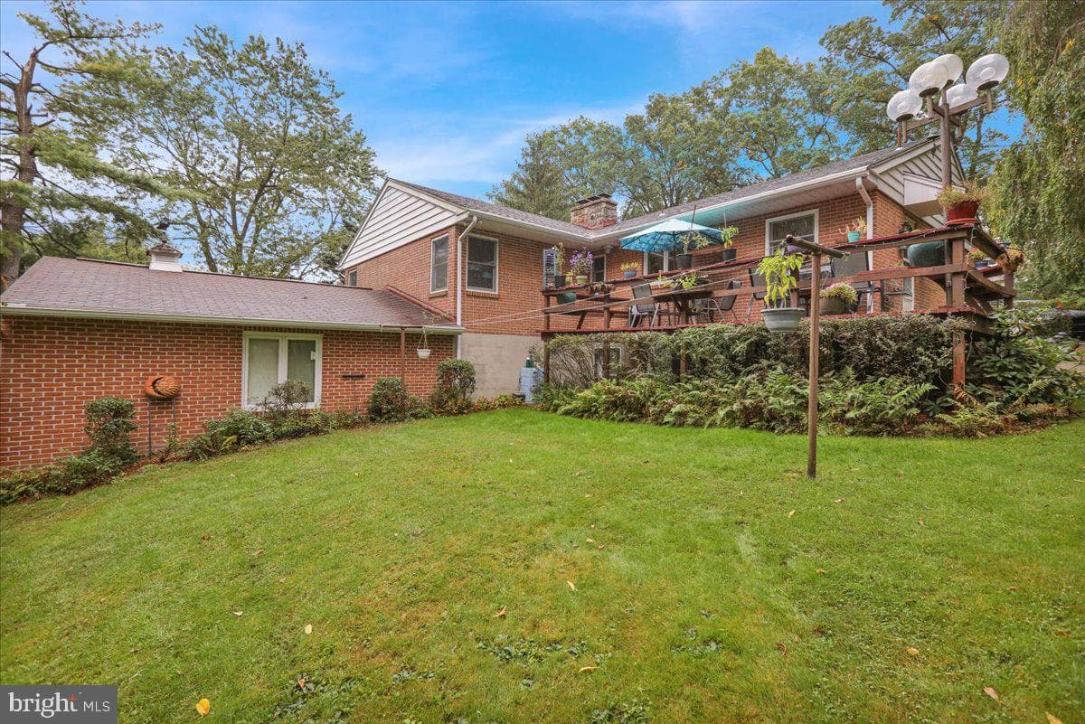 185 W Madison Street photo 3
