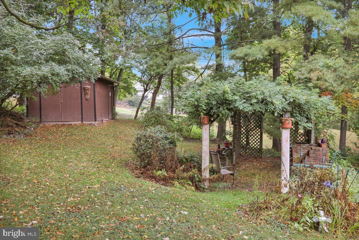 185 W Madison Street photo 41