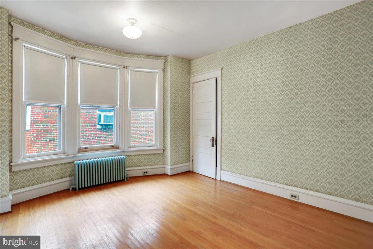 421 Windsor Street photo 11
