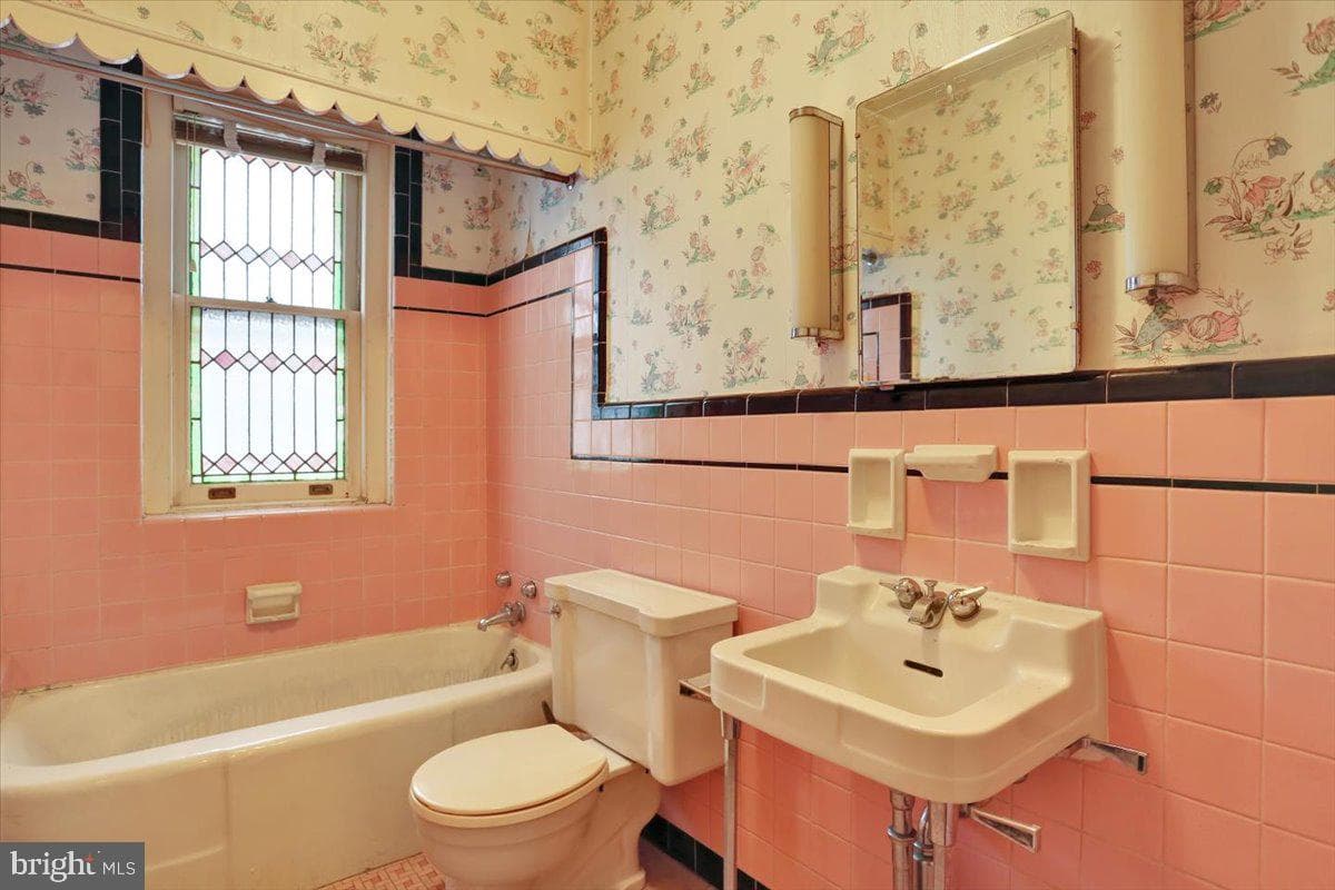 421 Windsor Street photo 12