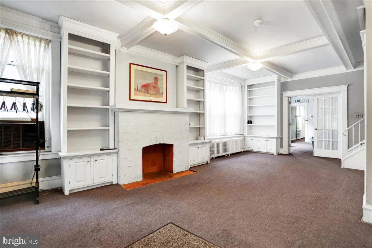 421 Windsor Street photo 3