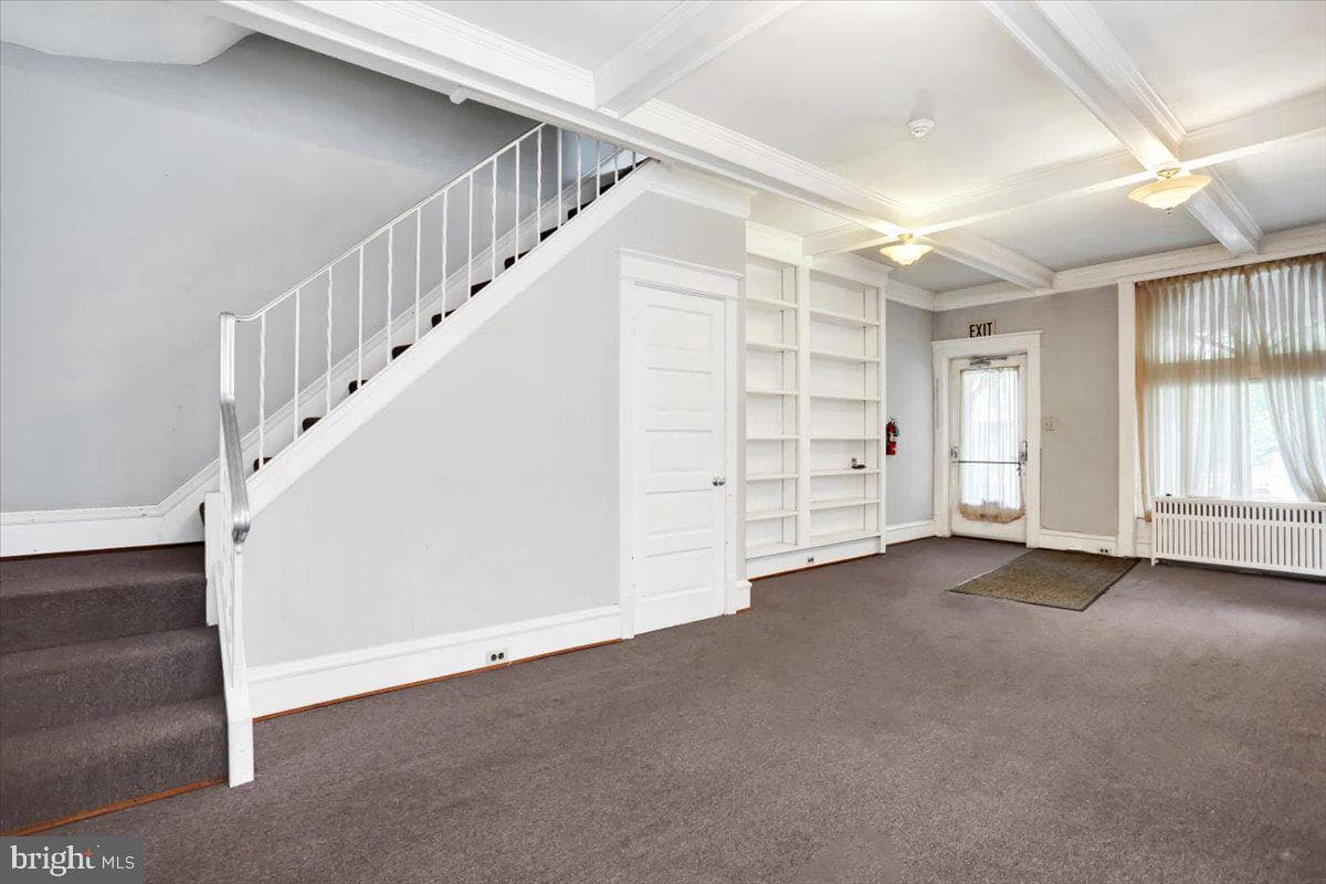 421 Windsor Street photo 4