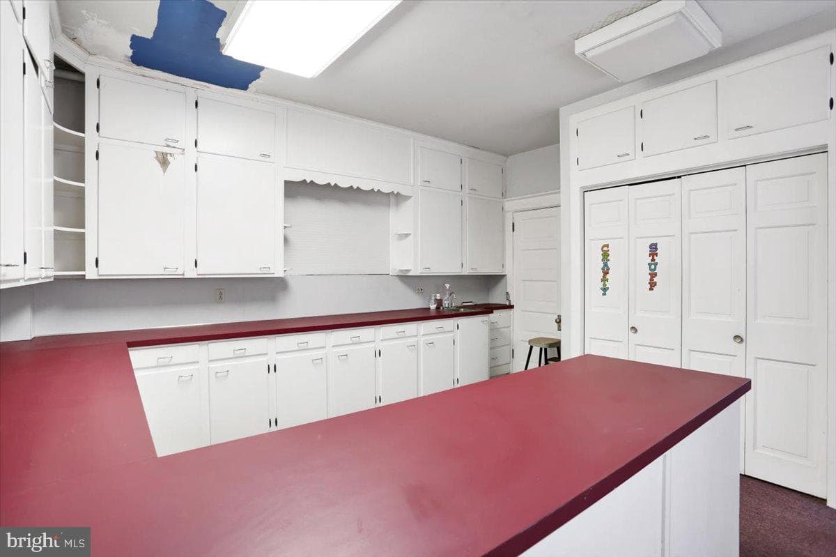 421 Windsor Street photo 7