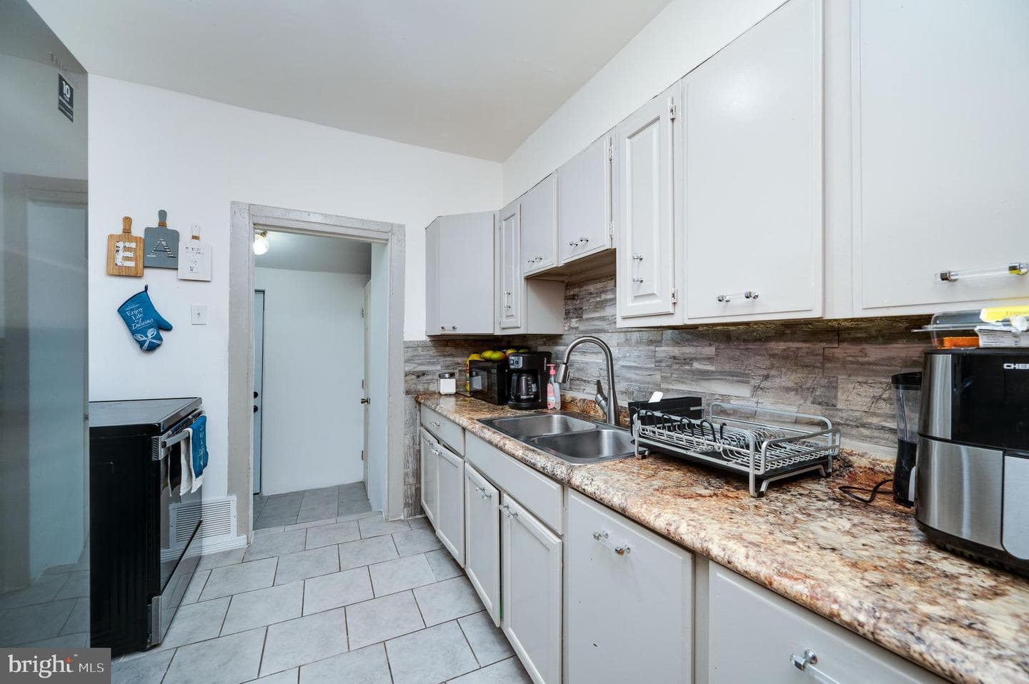 1235 Greenwich Street photo 10