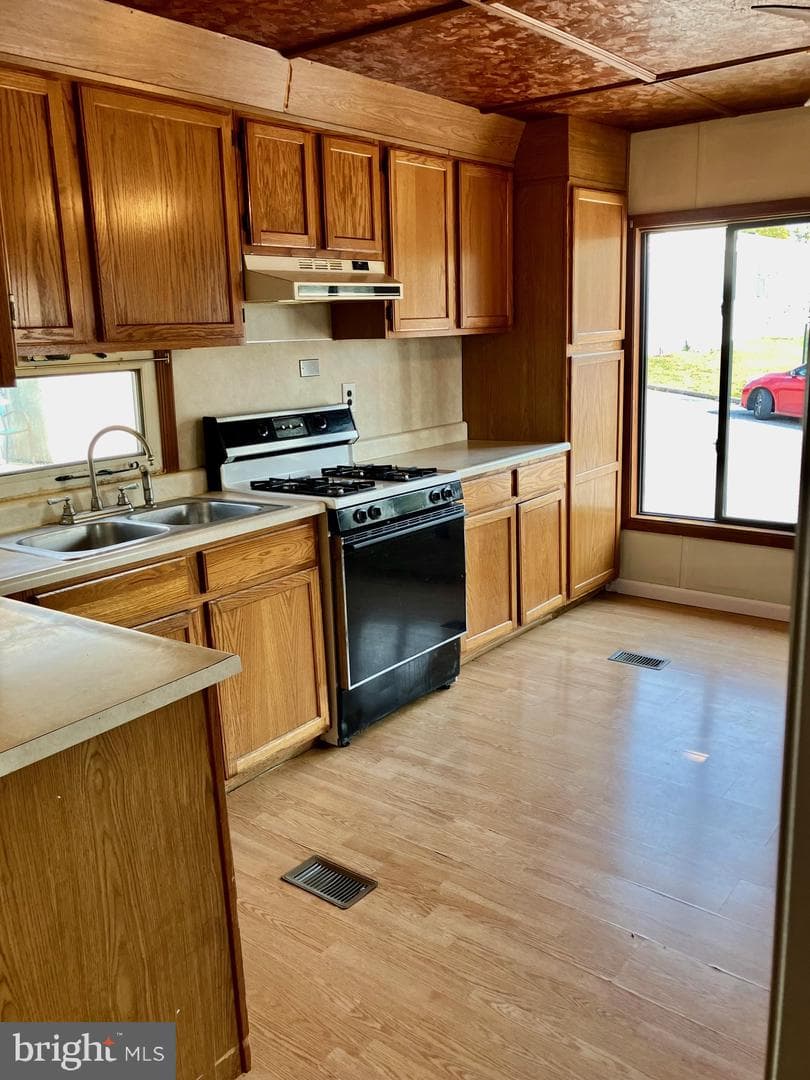 119 Dennis Avenue photo 14