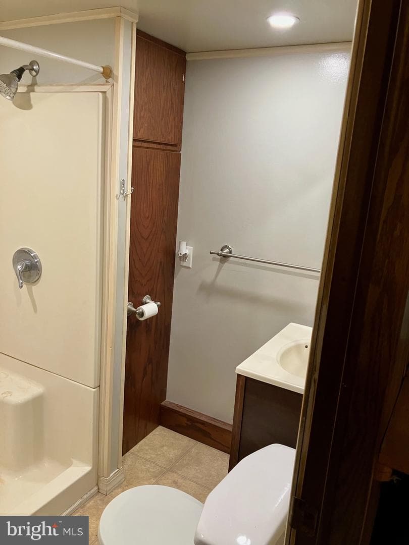 119 Dennis Avenue photo 23