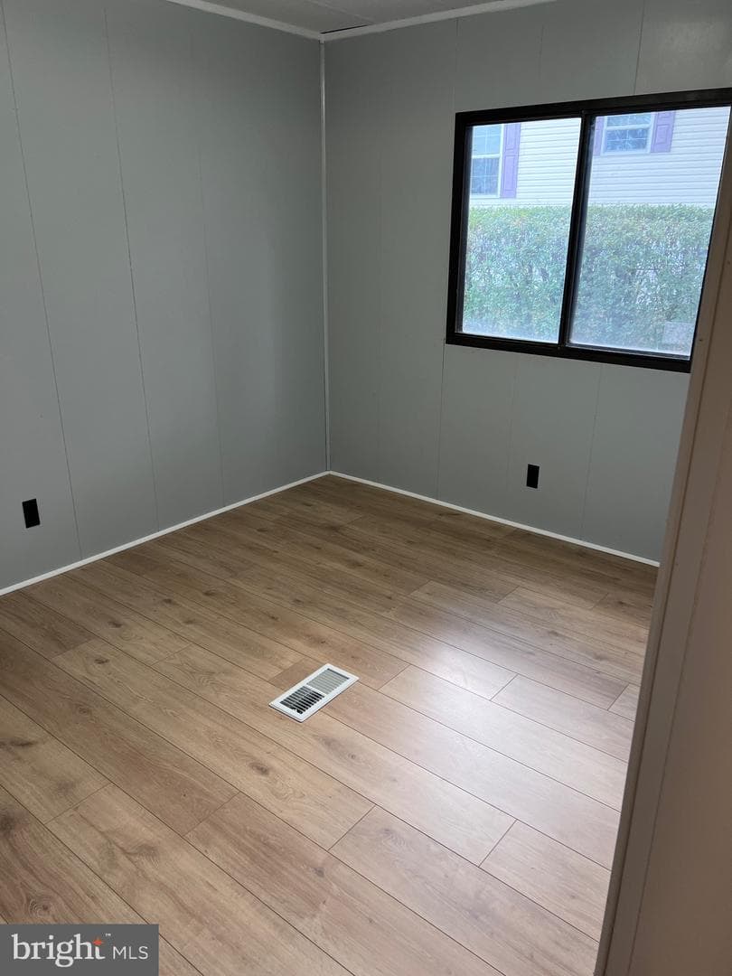 70 Mansfield Drive photo 13