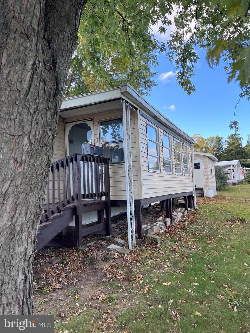 70 Mansfield Drive photo 2