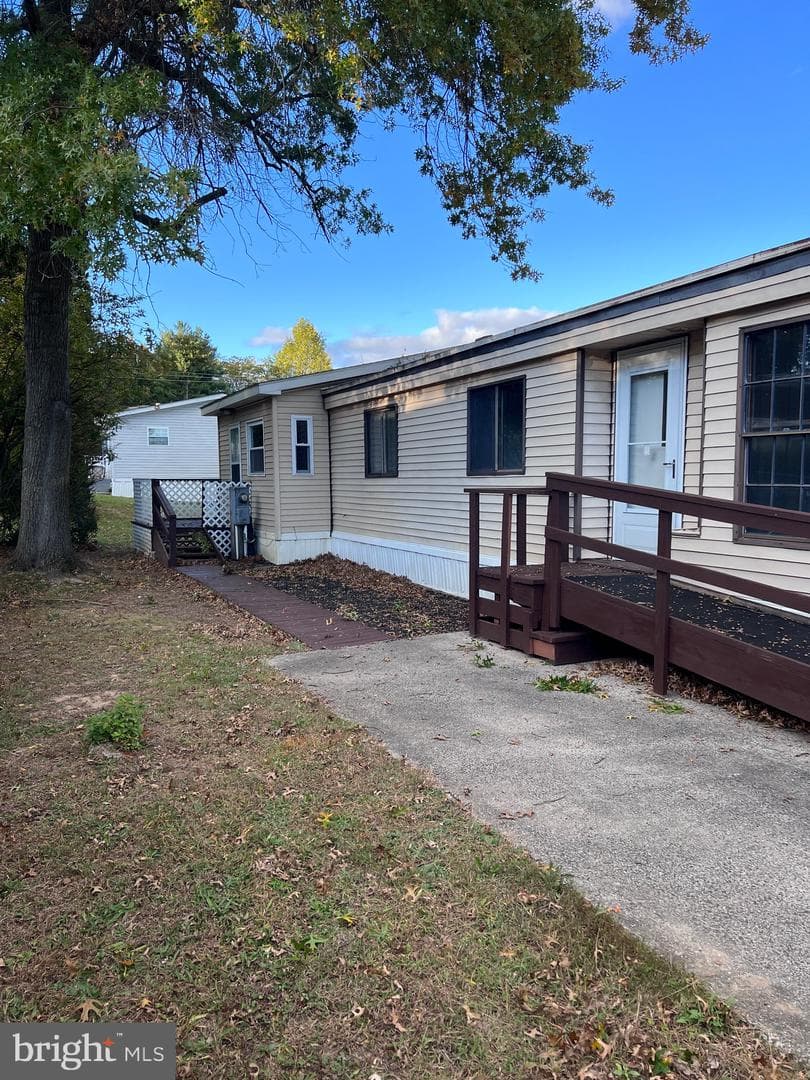 70 Mansfield Drive photo 4
