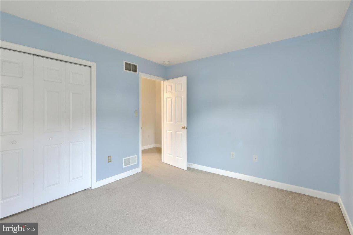 303 Diane Avenue photo 29