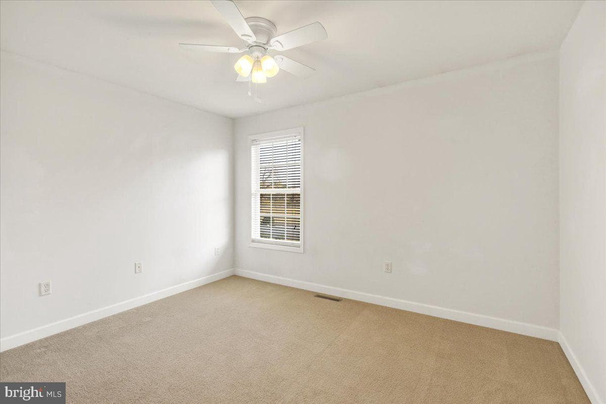 303 Diane Avenue photo 32