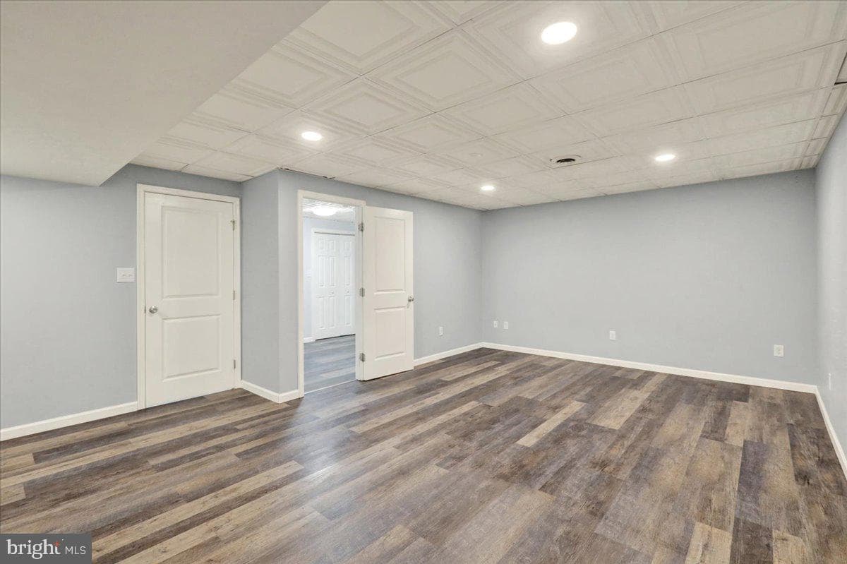 303 Diane Avenue photo 34