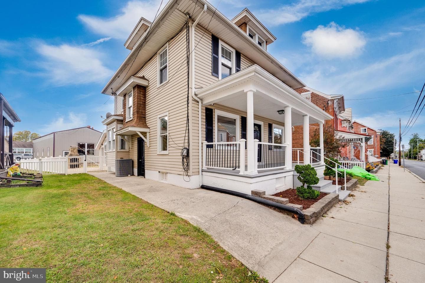 114 N Franklin Street photo 3