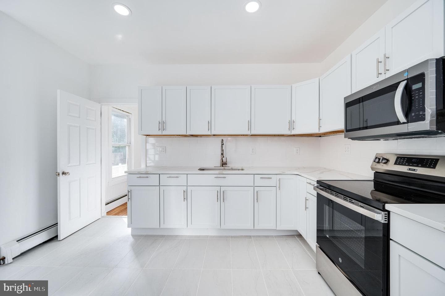 114 N Franklin Street photo 31