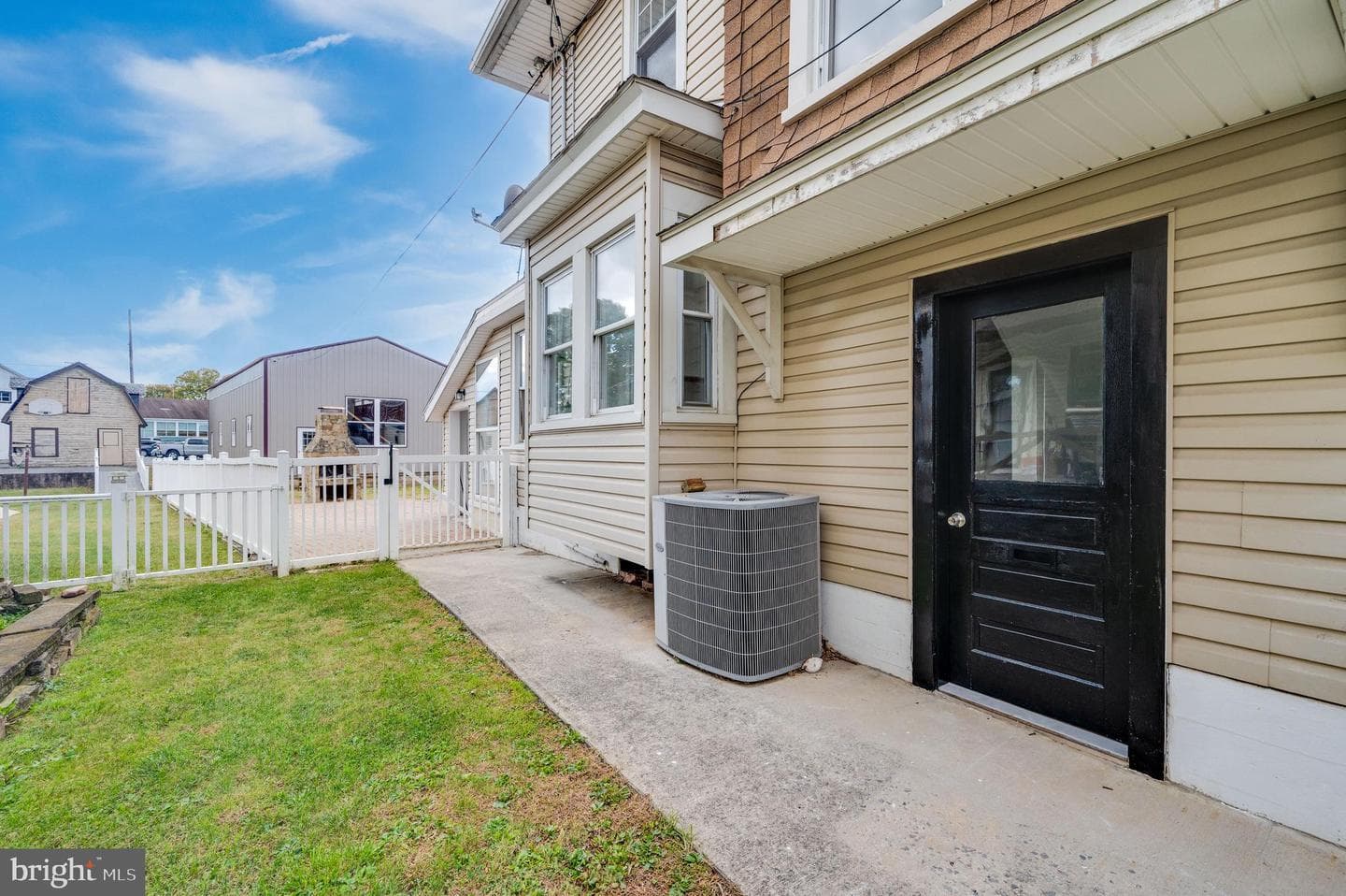 114 N Franklin Street photo 7
