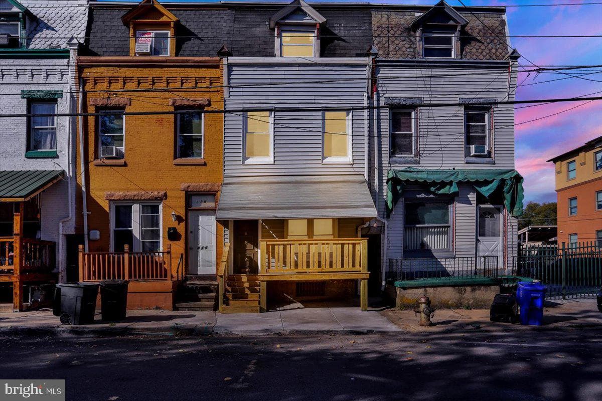 418 N 2nd Street photo 2