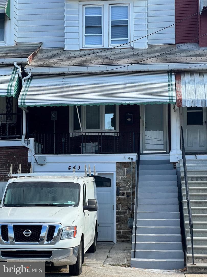 443 S 4th Street photo 2