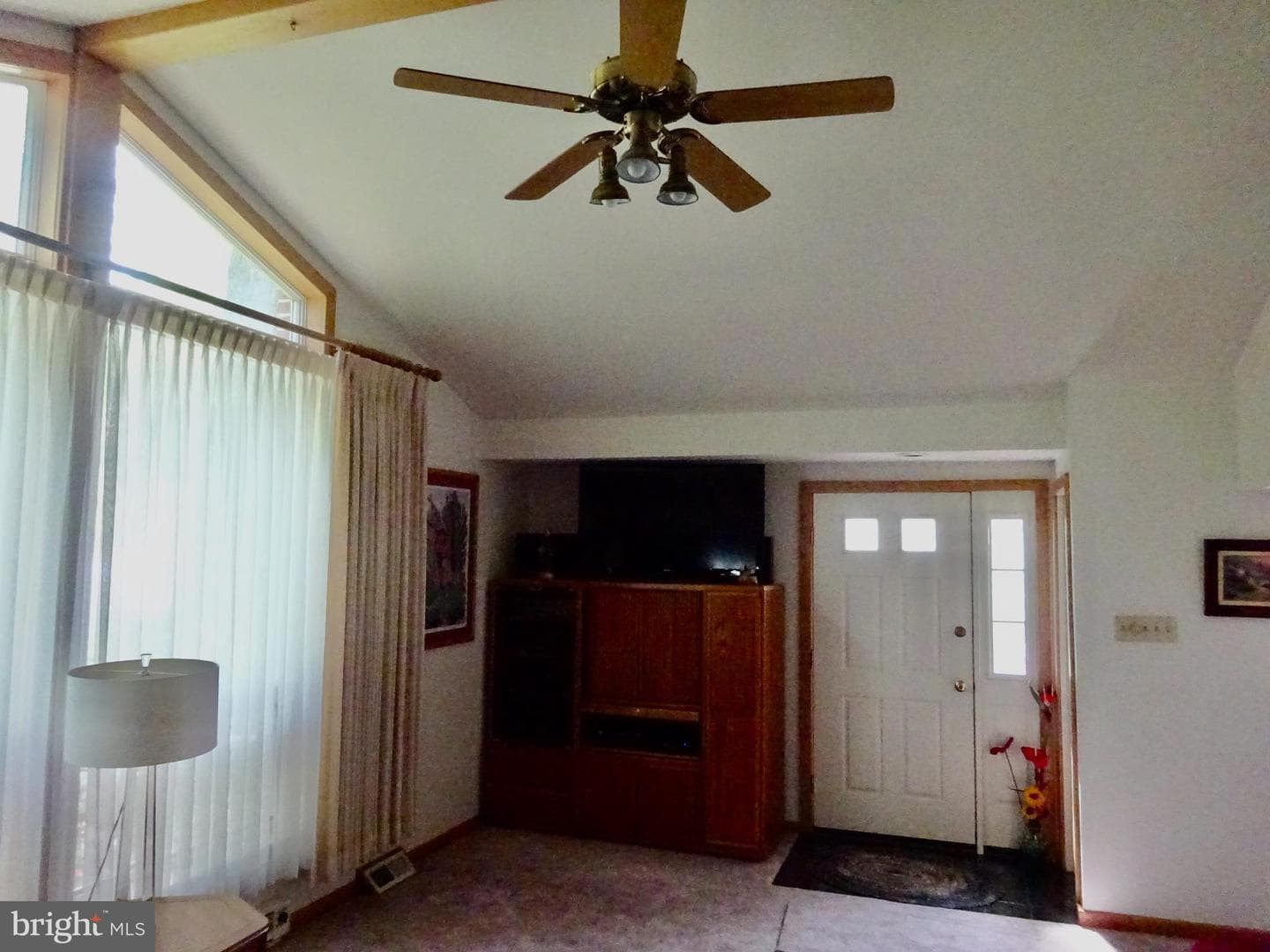 371 Wegman Road photo 17