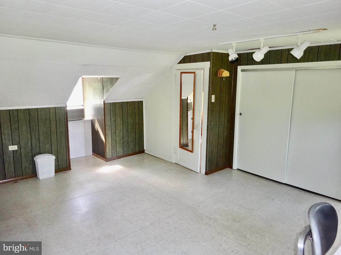 371 Wegman Road photo 33