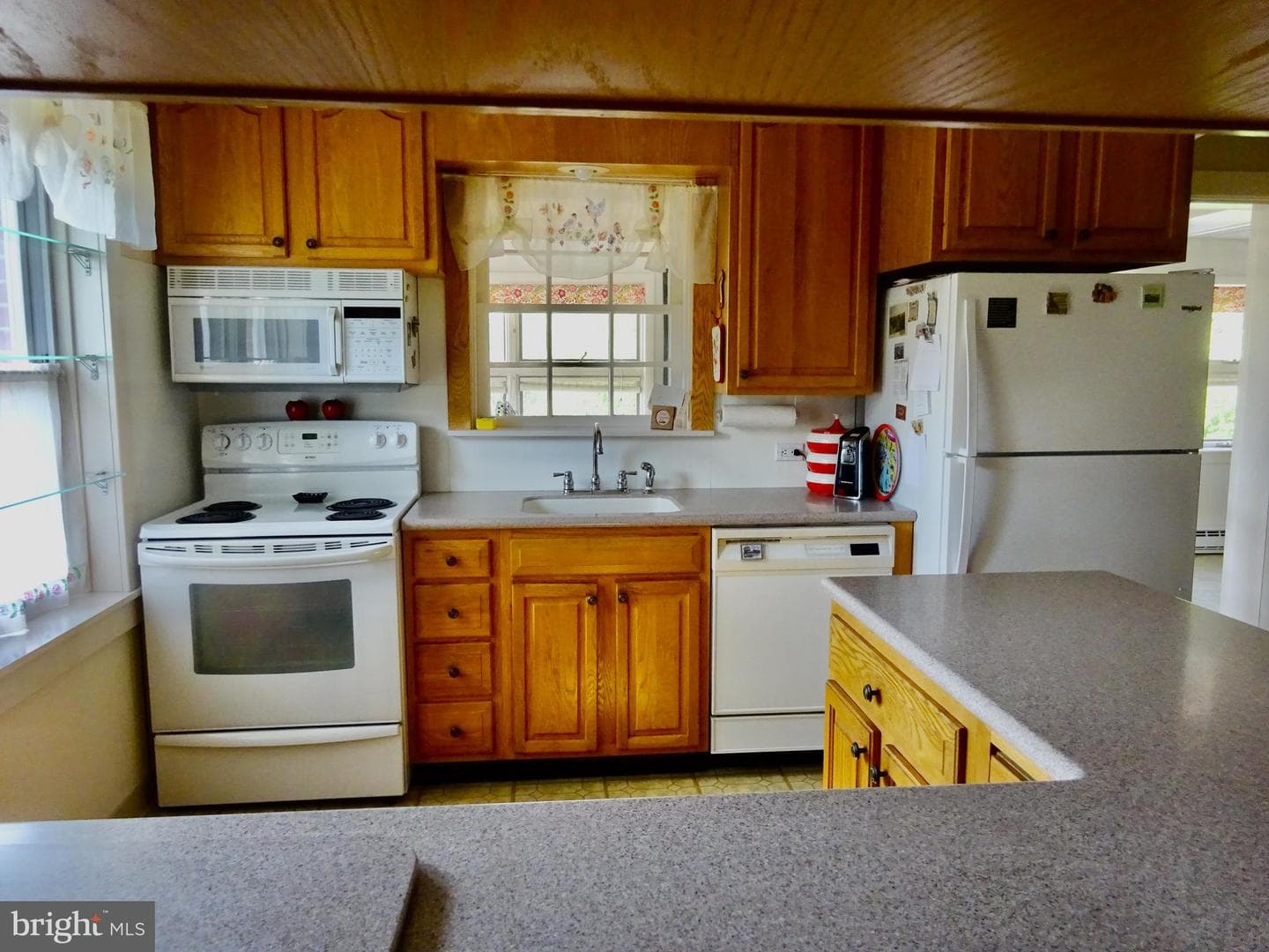 371 Wegman Road photo 5