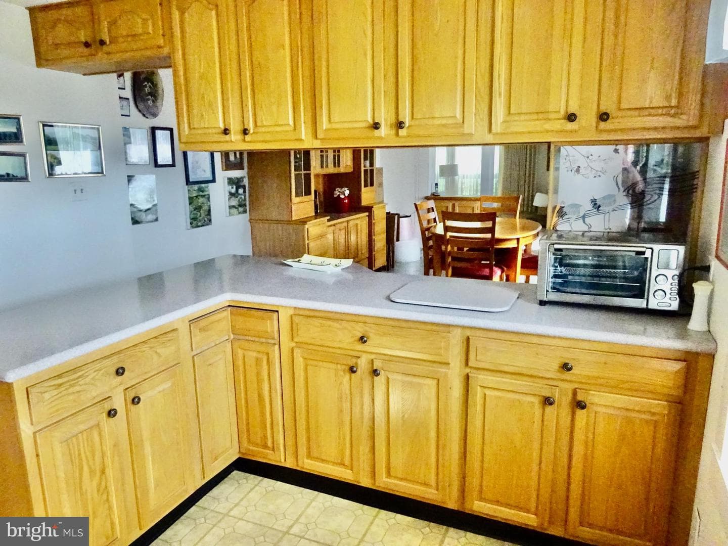 371 Wegman Road photo 6