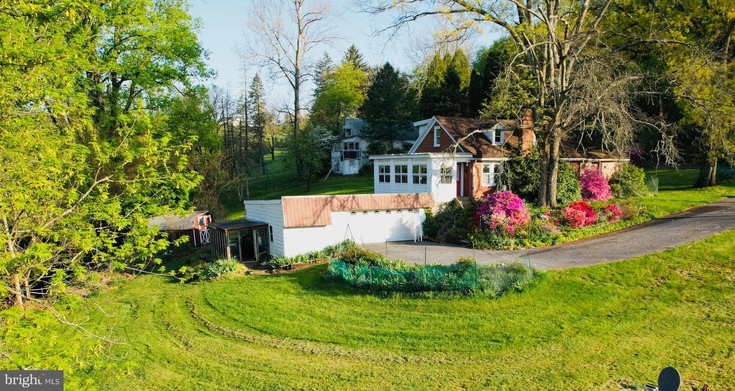 371 Wegman Road photo 65