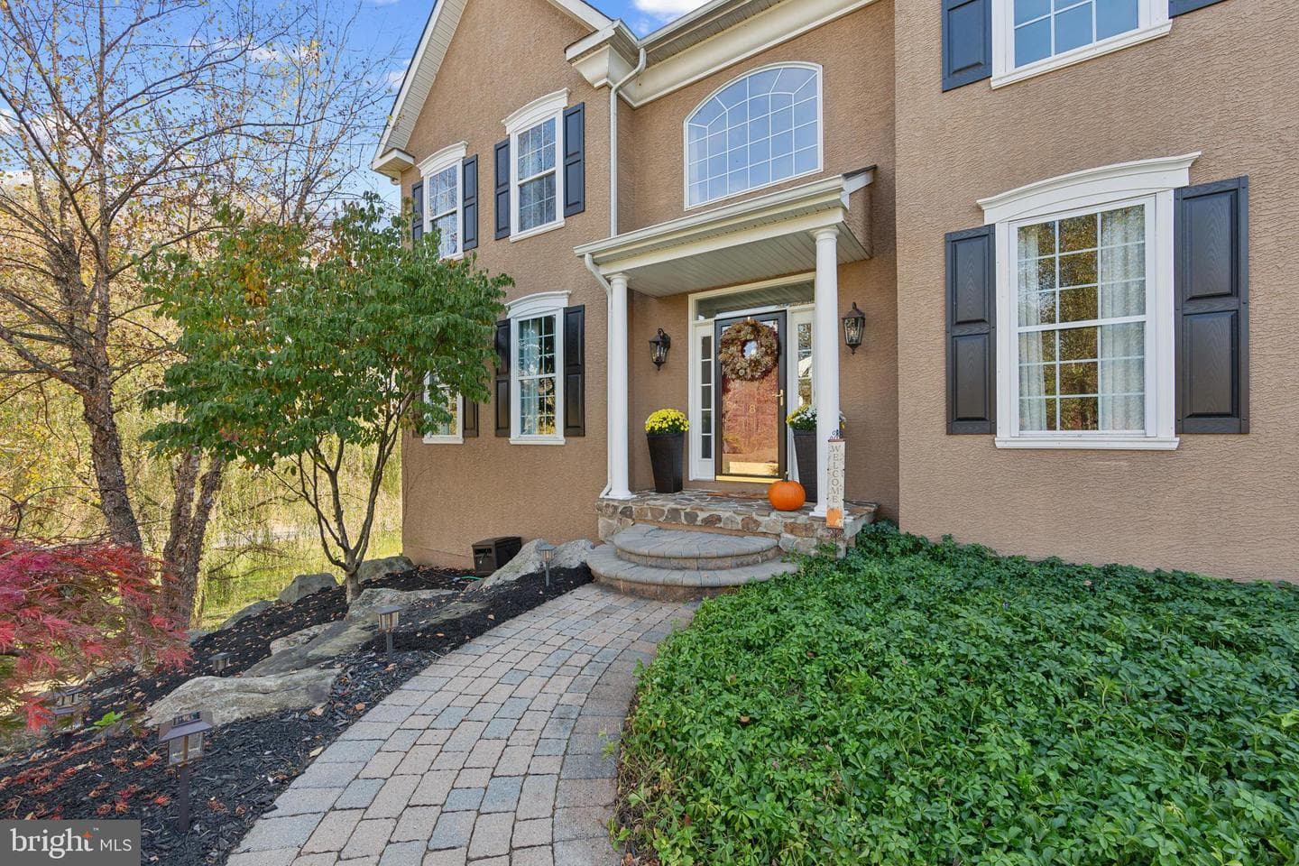 8 Leaf Creek Court photo 3