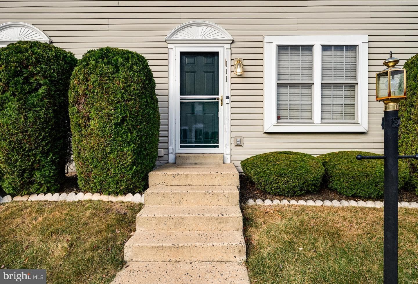 111 Canberra Court photo 2