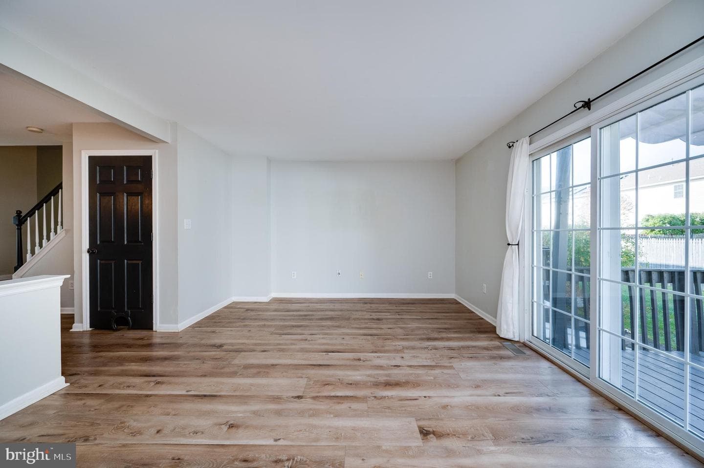 111 Canberra Court photo 21
