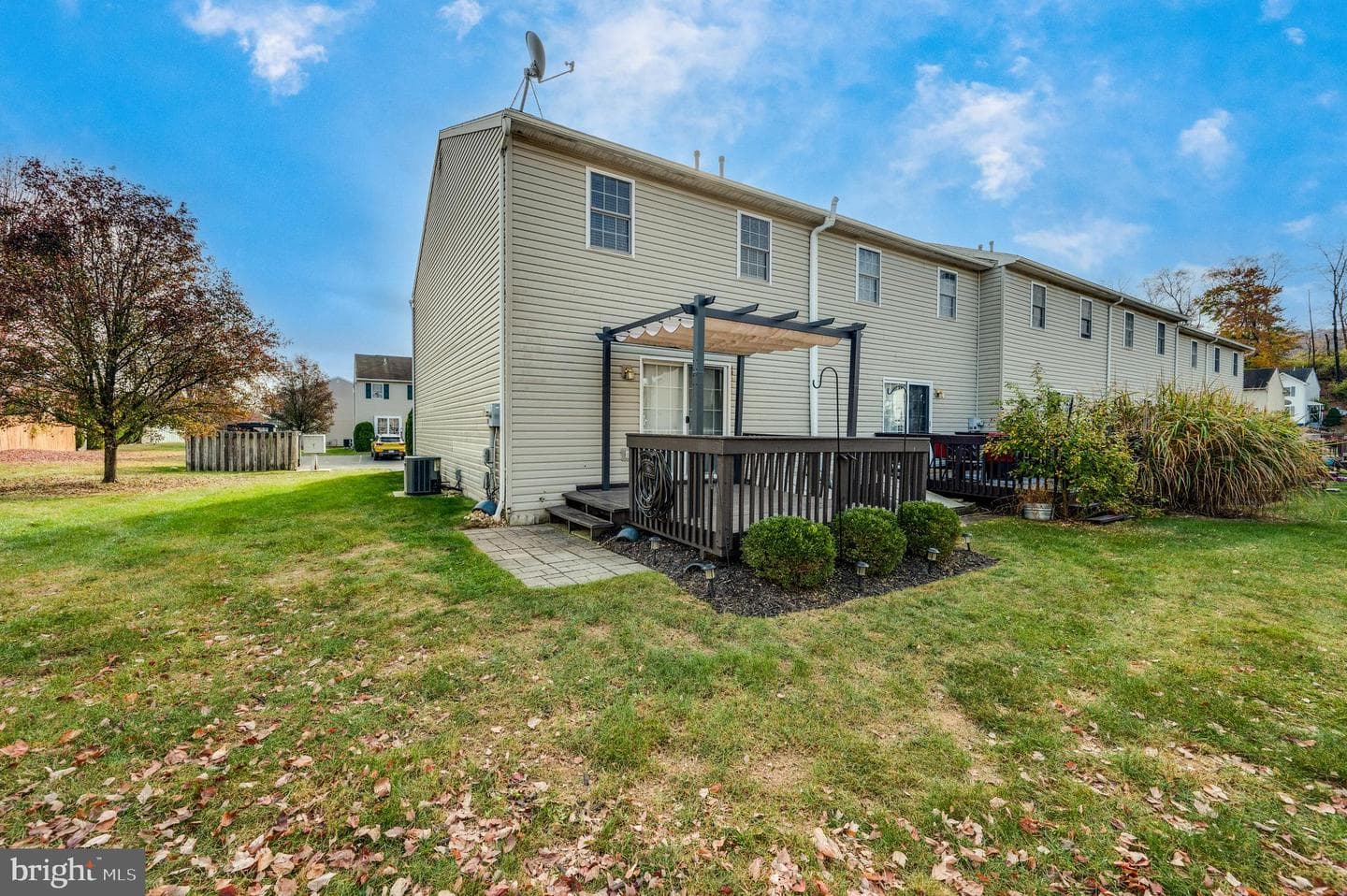 111 Canberra Court photo 42