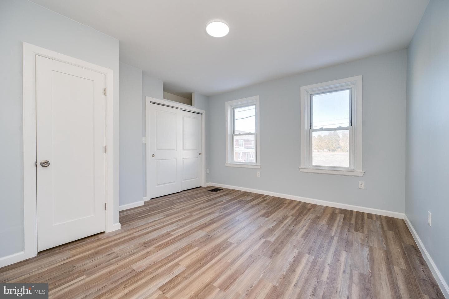 54 N Centre Avenue photo 16