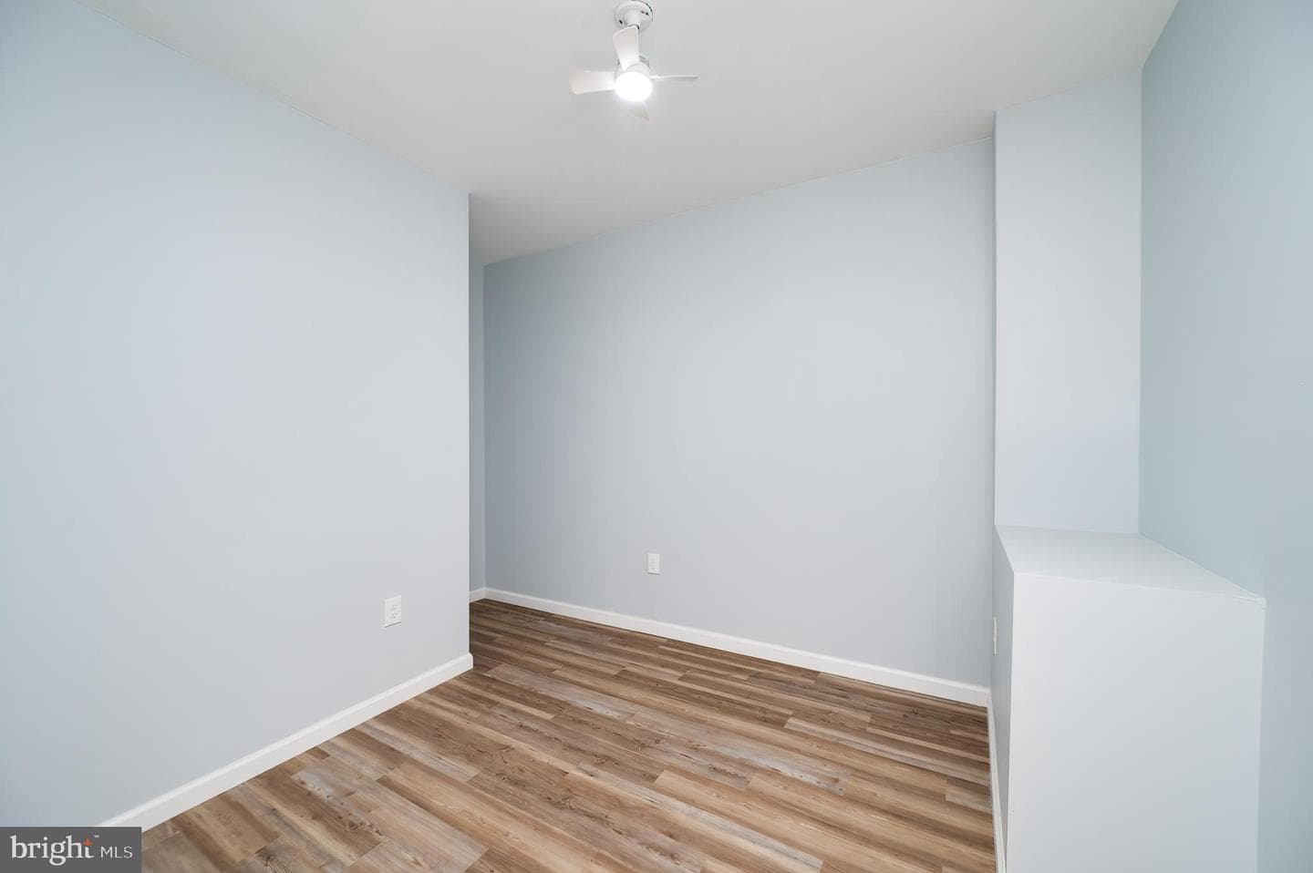 54 N Centre Avenue photo 21