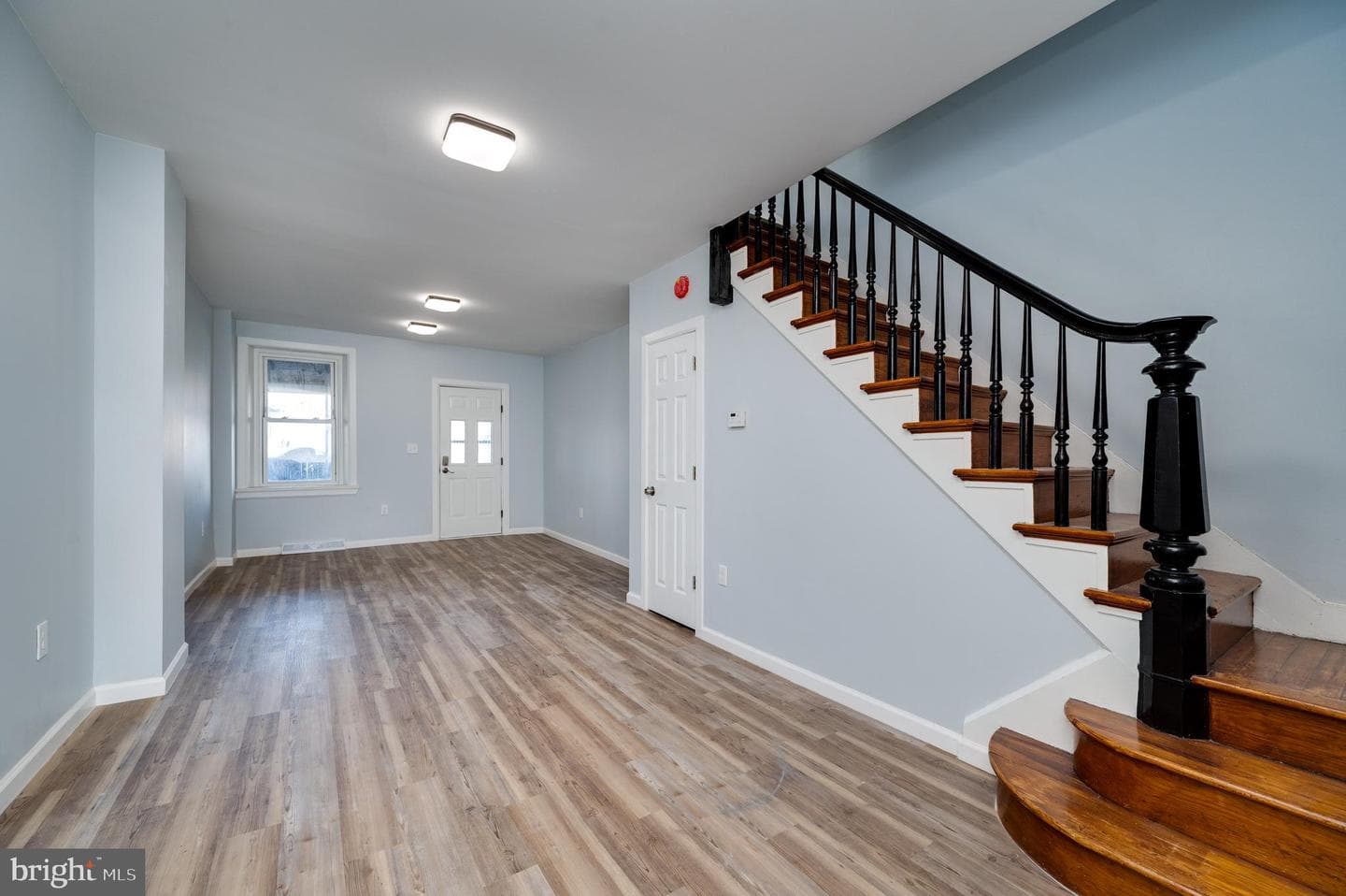 54 N Centre Avenue photo 7