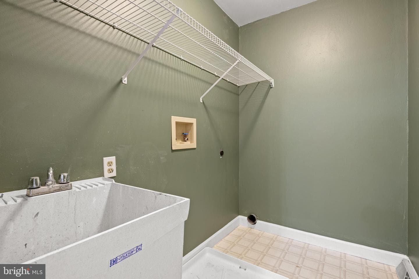 425 Coronet Drive photo 32